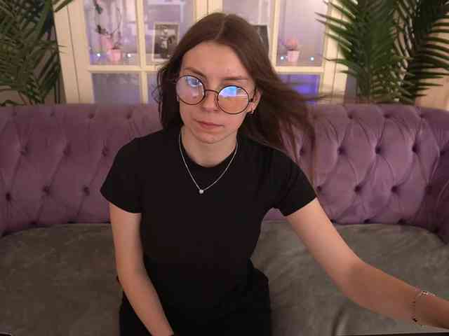 NicoleInfinity webcam