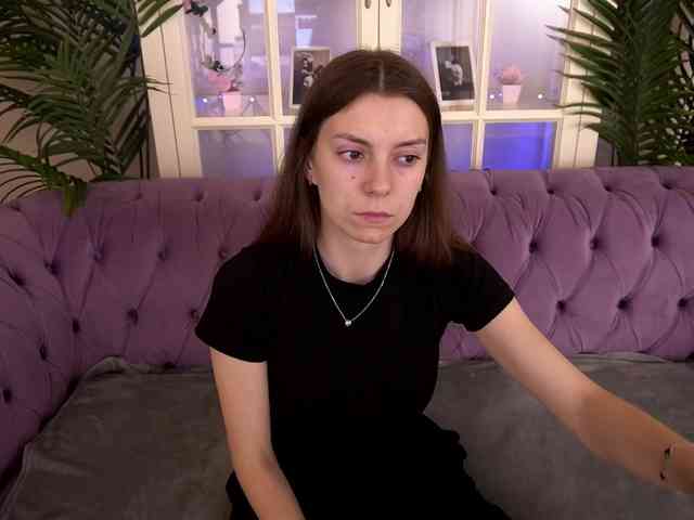 NicoleInfinity webcam