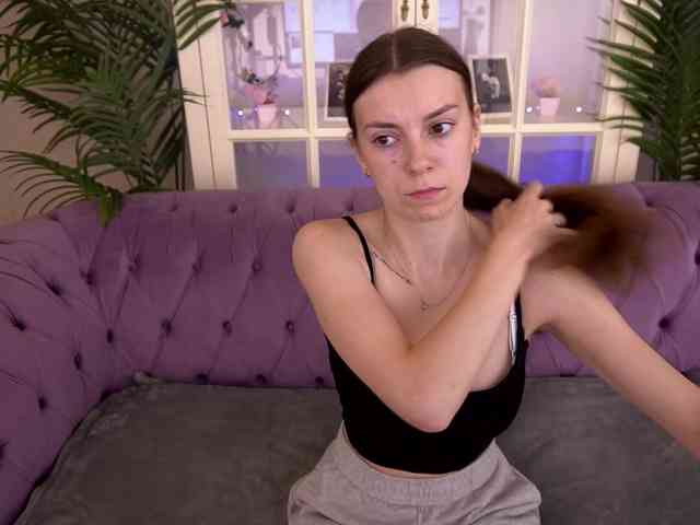 NicoleInfinity webcam