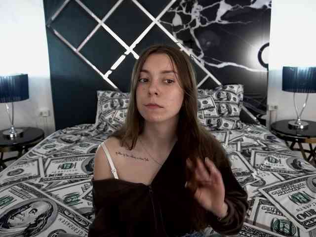 NicoleInfinity webcam