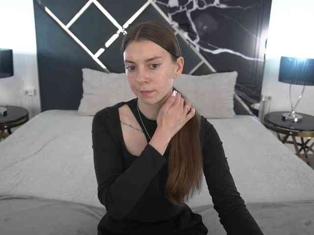 NicoleInfinity webcam