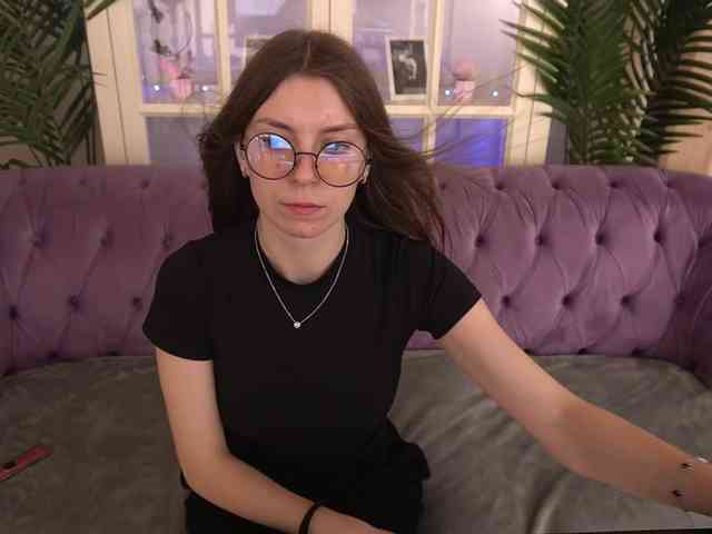 NicoleInfinity webcam