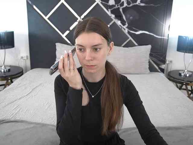 NicoleInfinity webcam