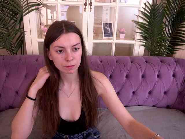 NicoleInfinity webcam