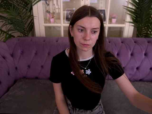 NicoleInfinity webcam