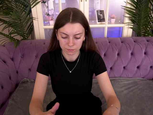 NicoleInfinity webcam