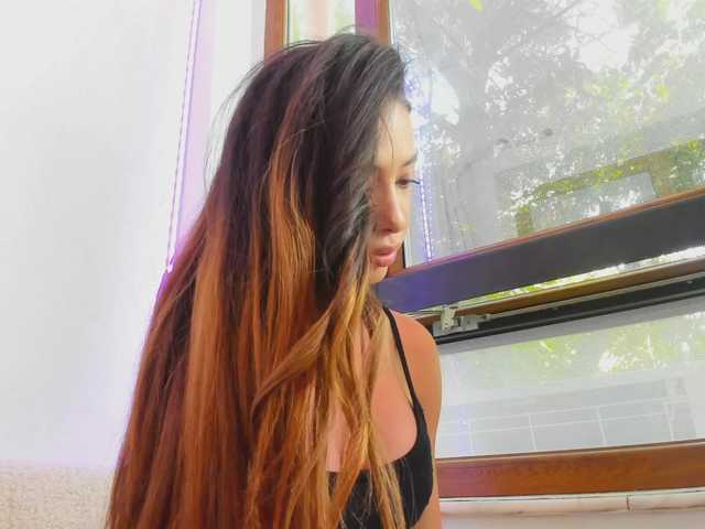 Layla-Noor live cam on BongaCams