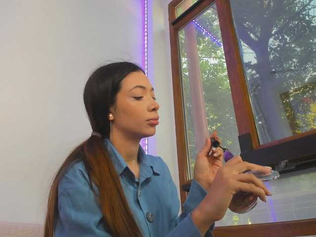 Layla-Noor live cam on BongaCams