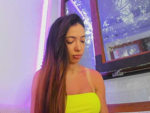 Layla-Noor live cam on BongaCams