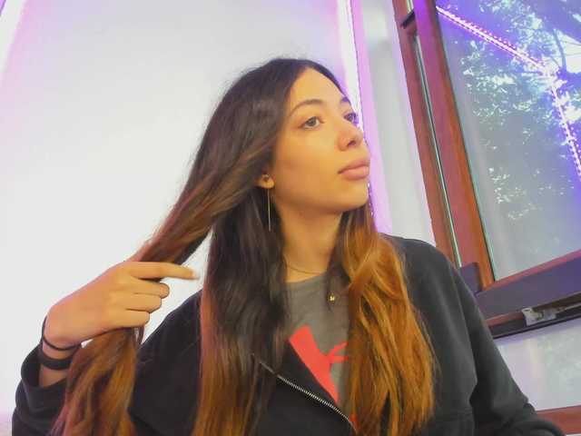 Layla-Noor live cam on BongaCams