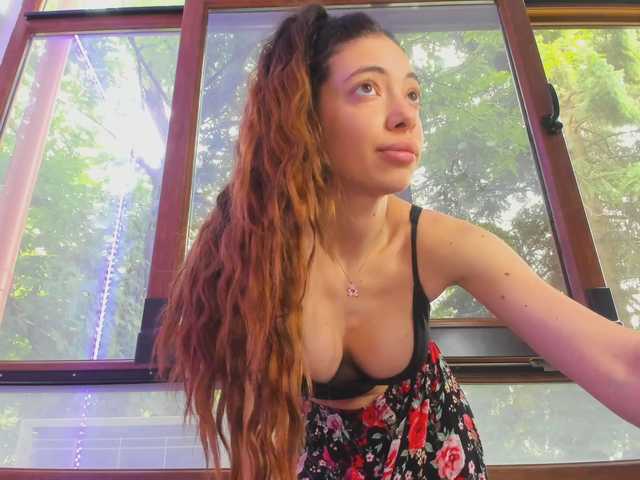 Layla-Noor live cam on BongaCams