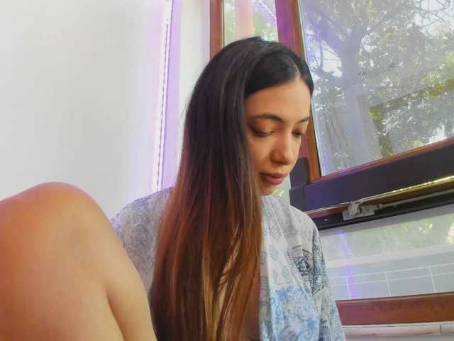 Layla-Noor live cam on BongaCams