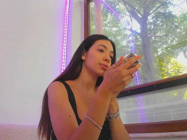 Layla-Noor live webcam show