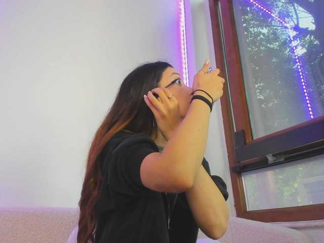 Layla-Noor live cam on BongaCams