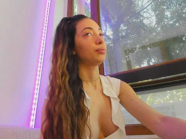 Layla-Noor live cam on BongaCams