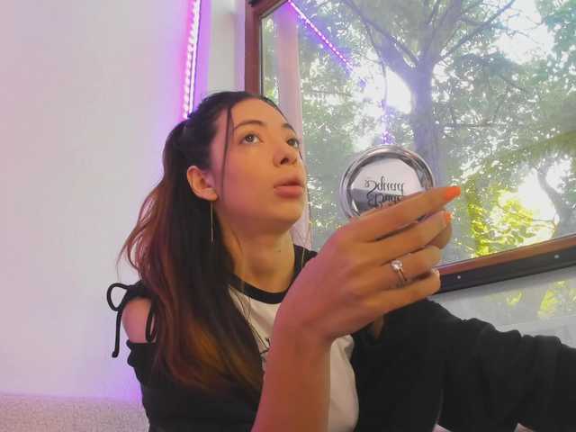 Layla-Noor live cam on BongaCams
