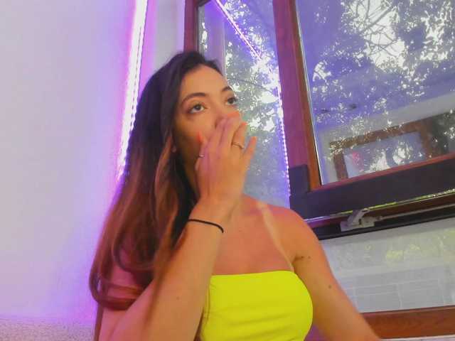 layla-noor cam belle