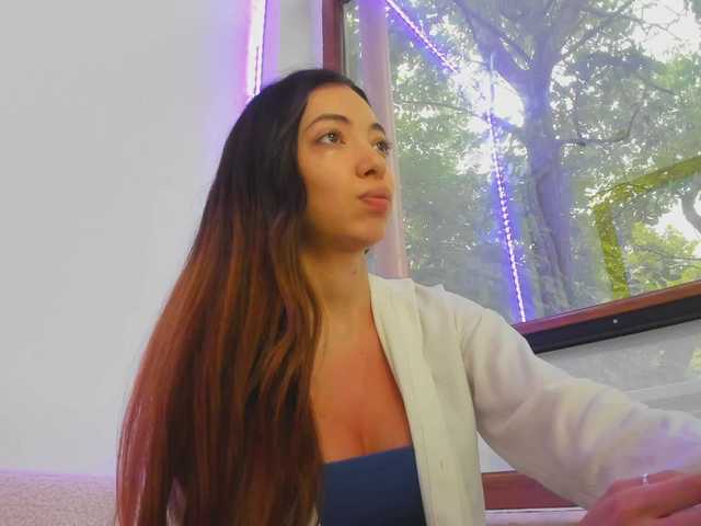 Layla-Noor live cam on BongaCams