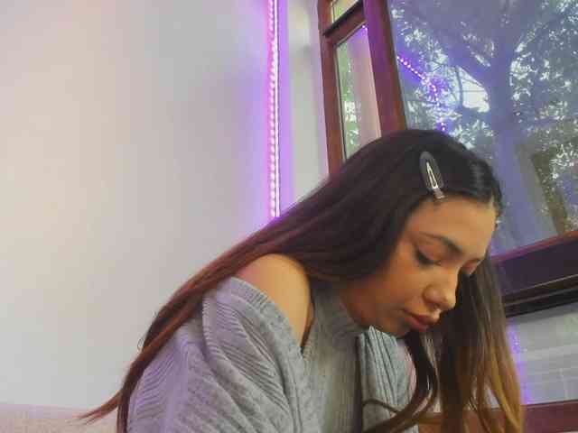 Layla-Noor webcam
