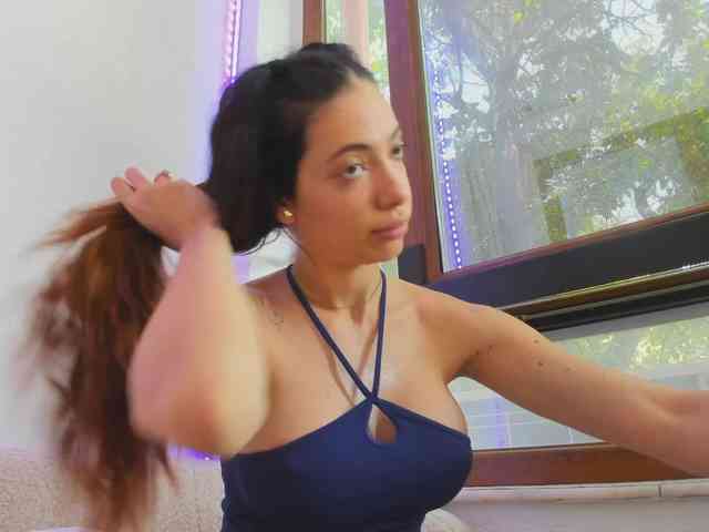 Layla-Noor webcam