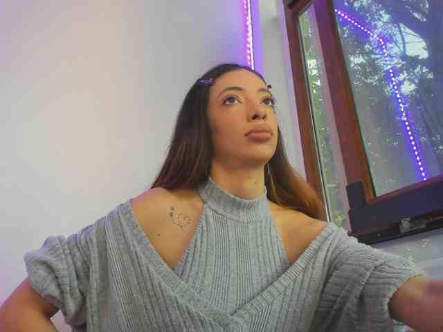 Layla-Noor webcam