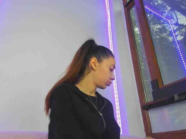 Layla-Noor webcam