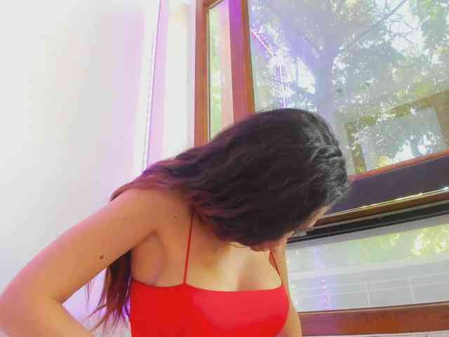 Layla-Noor webcam