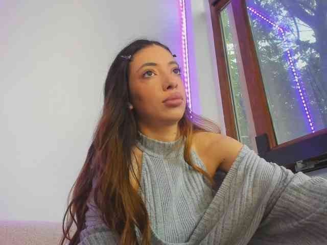 Layla-Noor webcam