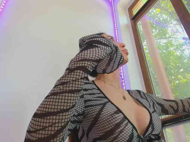 Layla-Noor webcam
