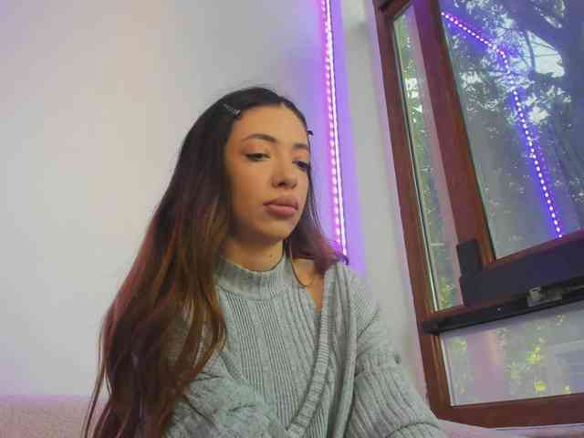 Layla-Noor webcam