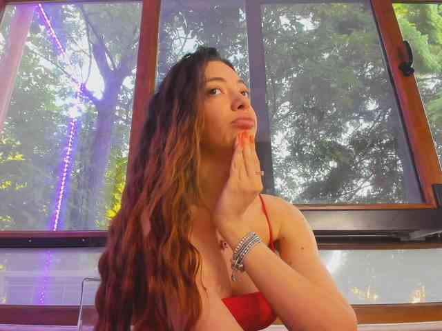 Layla-Noor webcam