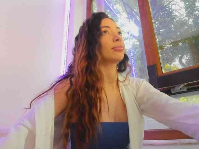 Layla-Noor webcam