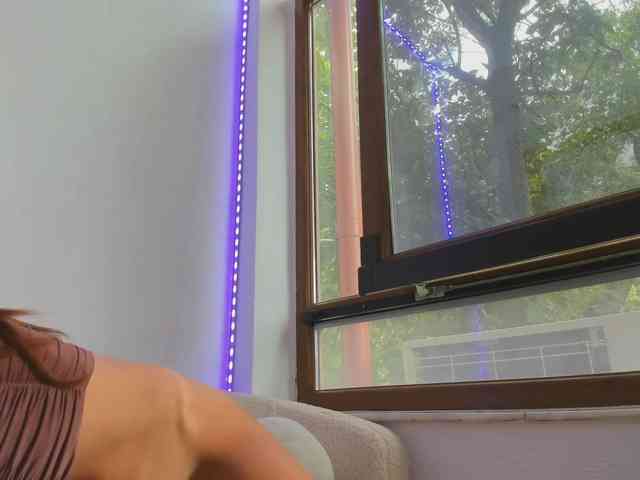 Layla-Noor webcam