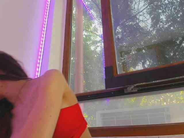Layla-Noor webcam