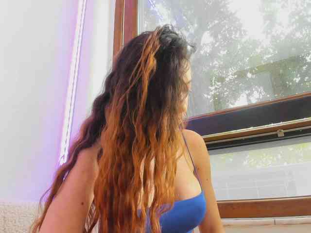 Layla-Noor webcam