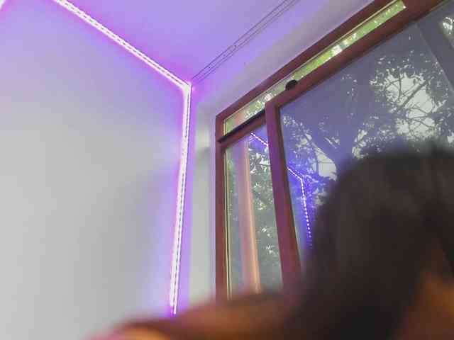 Layla-Noor webcam