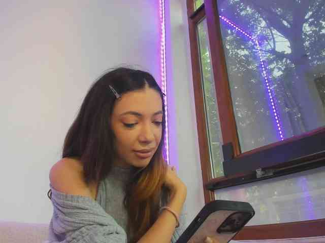 Layla-Noor webcam
