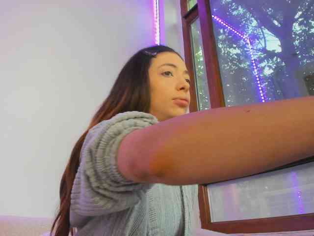 Layla-Noor webcam