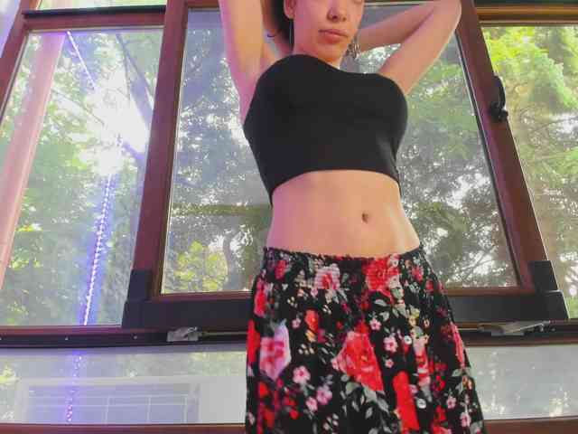 Layla-Noor webcam