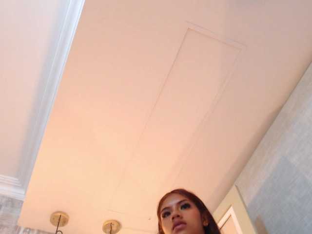 AdeleVega live cam on BongaCams
