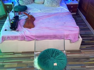 Glamorous-Kay Porn Show