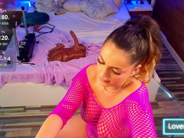 Glamorous-Kay