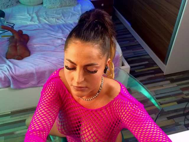 Glamorous-Kay