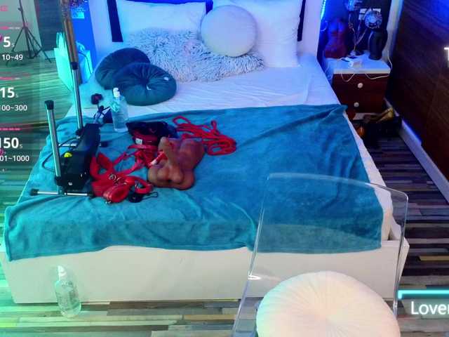 Glamorous-Kay live cam on BongaCams