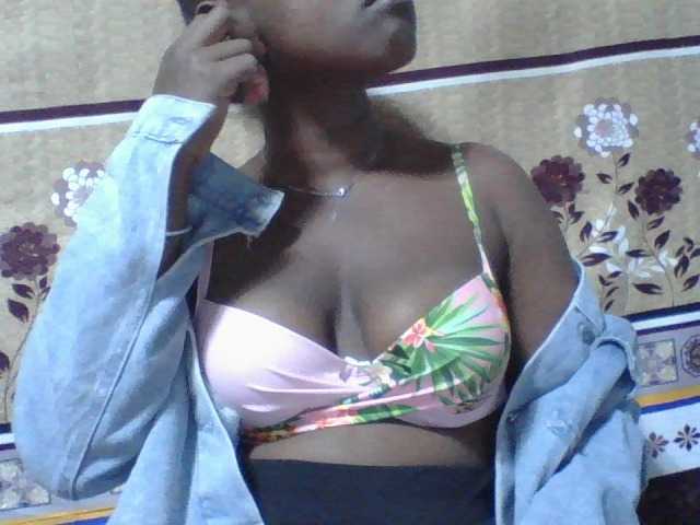 Christine21 live cam on BongaCams