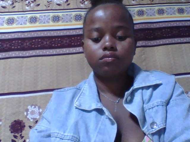 Christine21 live cam on BongaCams