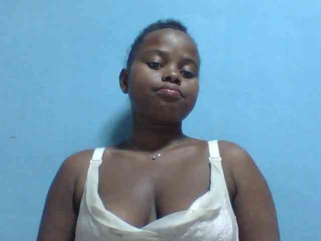 Christine21 webcam