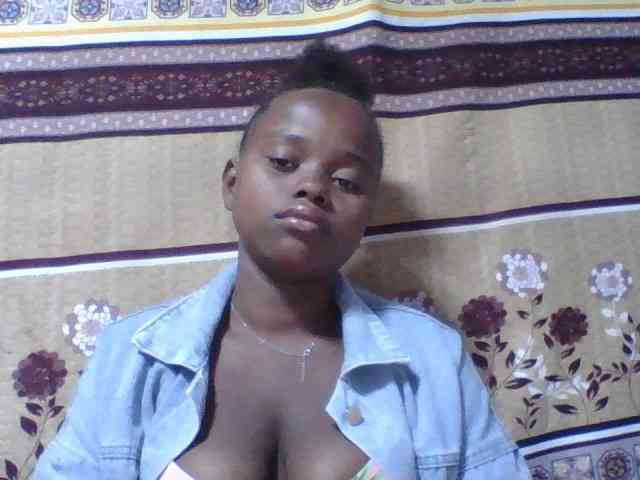 Christine21 webcam