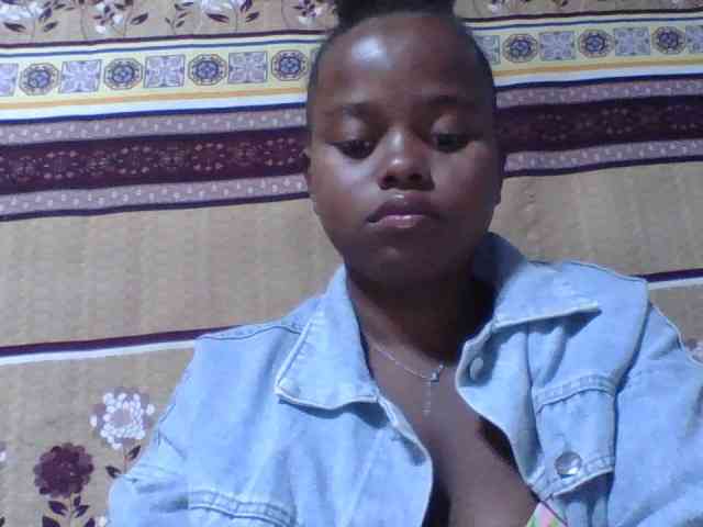 Christine21 webcam