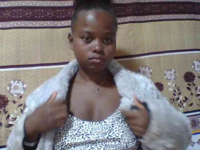 Christine21 webcam